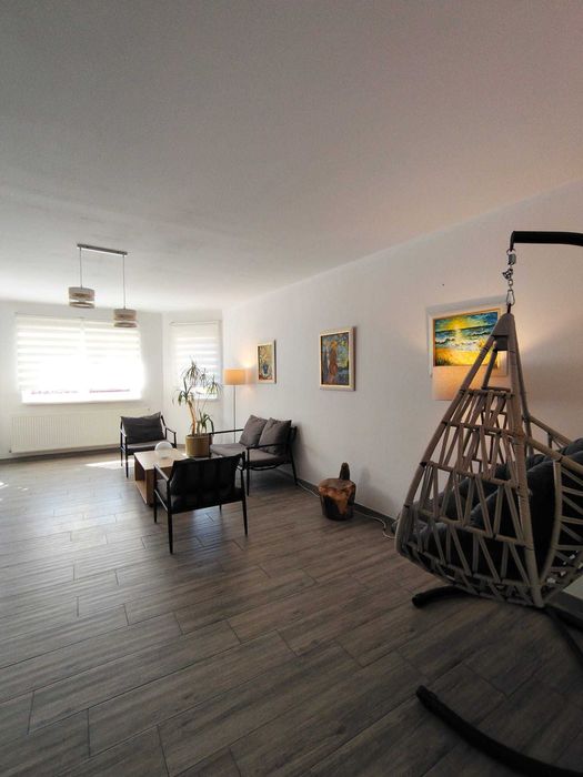 Vând casă P+E, 266 m2 util