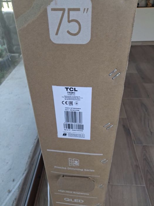 Телевизор TCL на части