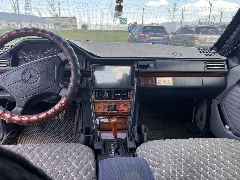 Продается мерседес 124 Ешка