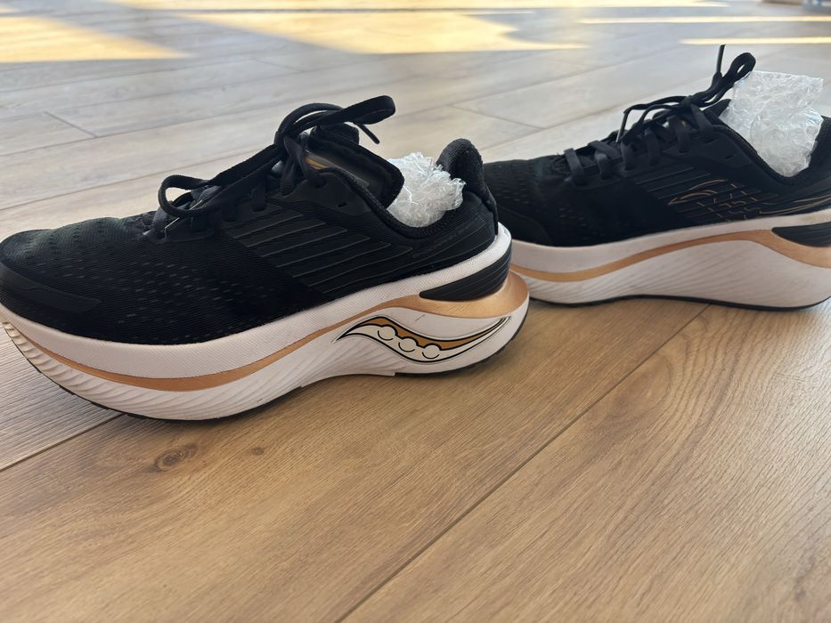 Маратонки Saucony