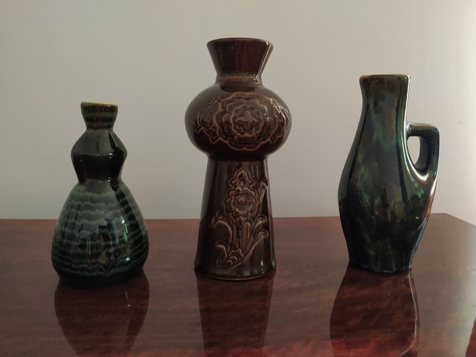 Вазы для цветов.