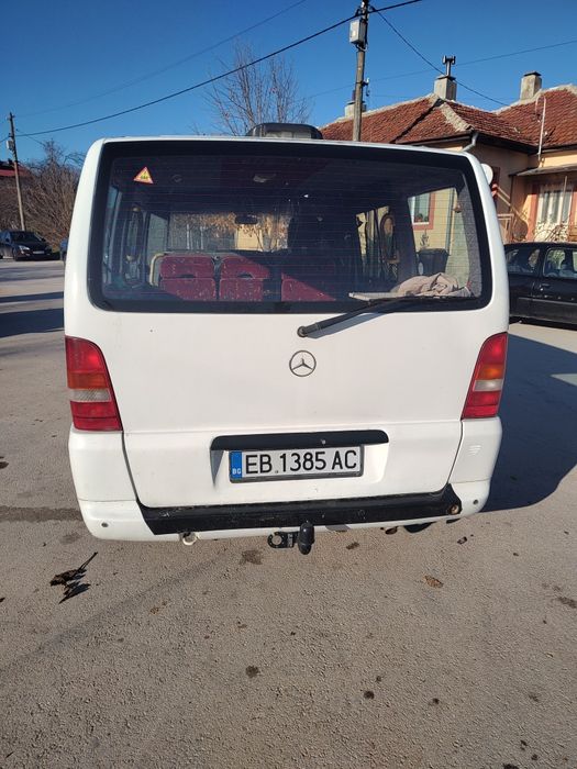 Продавам Мерцедес вито
