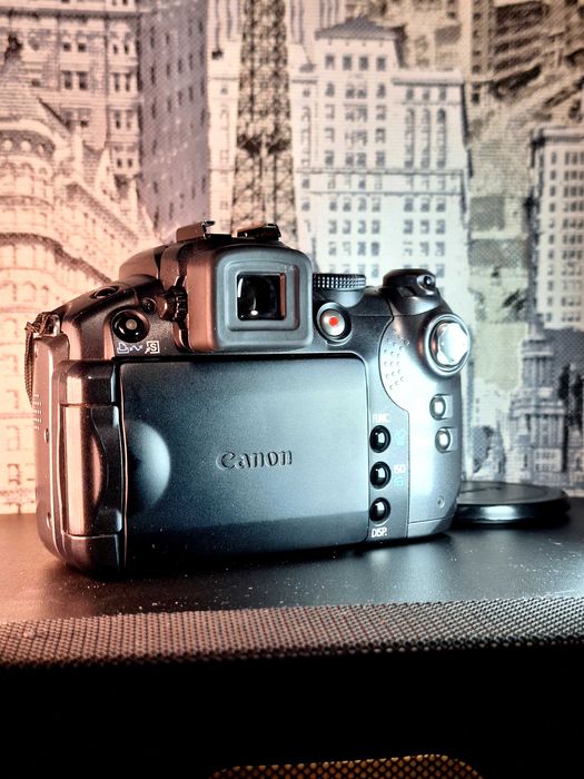 Canon PowerShot S5 IS- фотоапарат