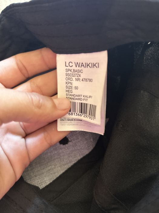 Детска шапка с козирка