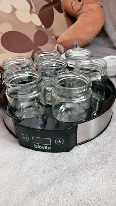Aparat de făcut iaurt  sau kefir sau lapte batut- iaurtiera
