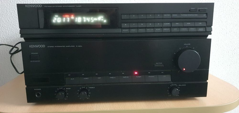 Vând amplificator și tuner Kenwood
