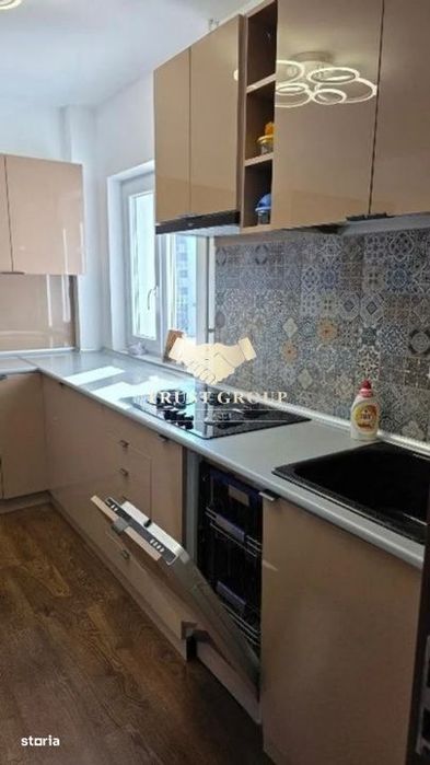 3 camere Pacii-Gorjului | Bloc 1982 | 2 terase |