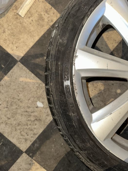 Гуми с джанти 17