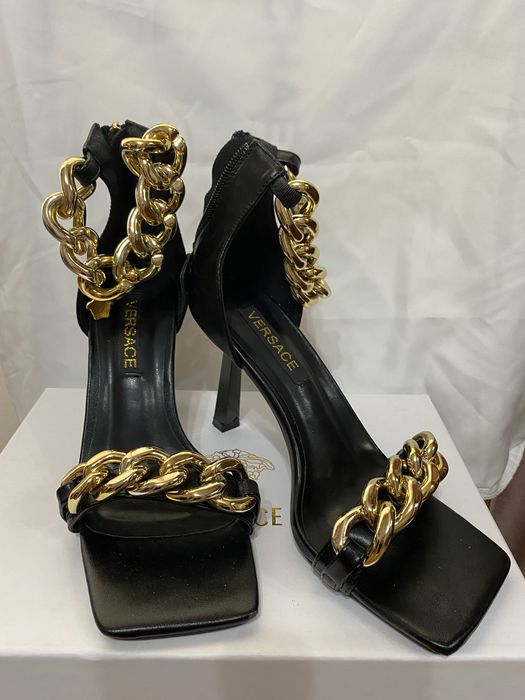 Босоножки versace