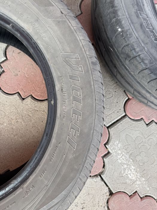 Продам две летних резины