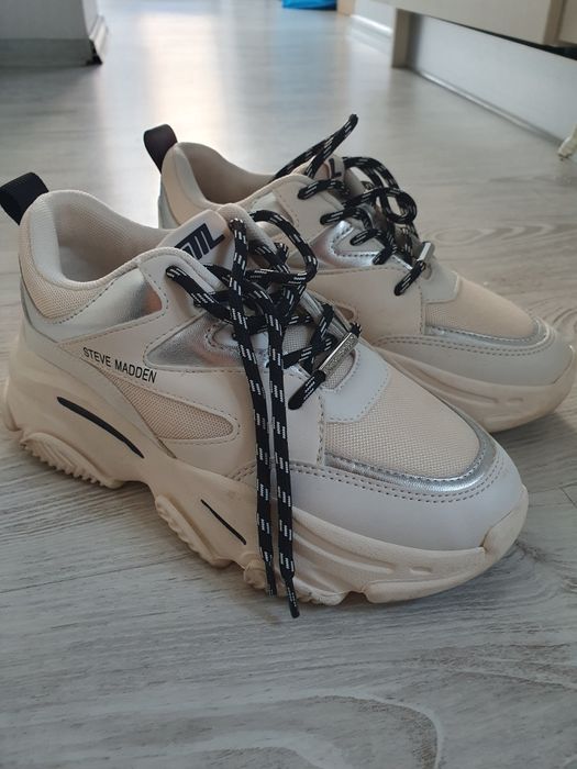 Adidasi Steve Madden