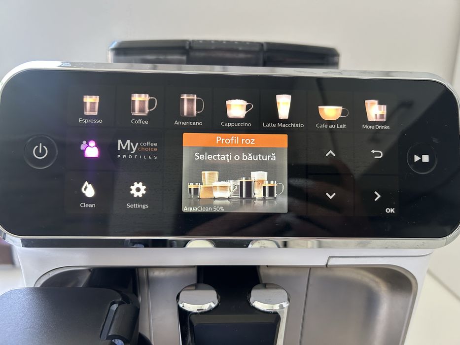 Espressor automat Philips LatteGo 5443/90 alb