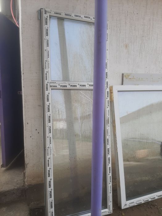 Пластиковые окно и дверь