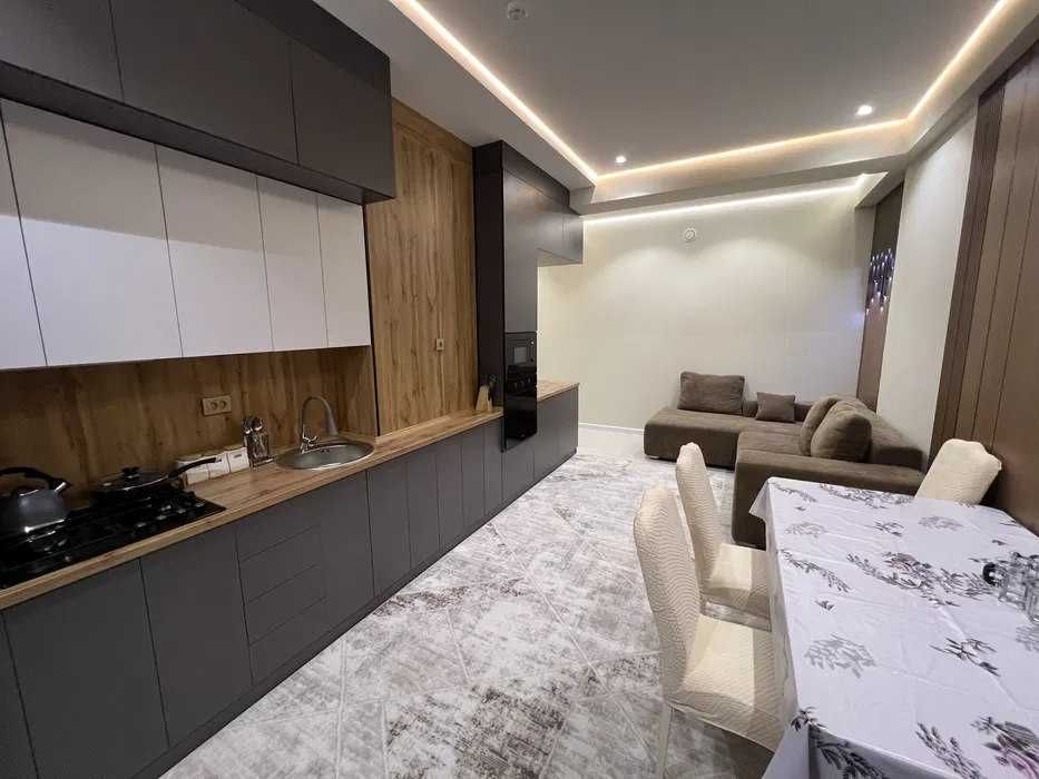 Б7 Аренду квартира  2-ком/5/9 [Яккасарайский  р-н ул бабур]!!