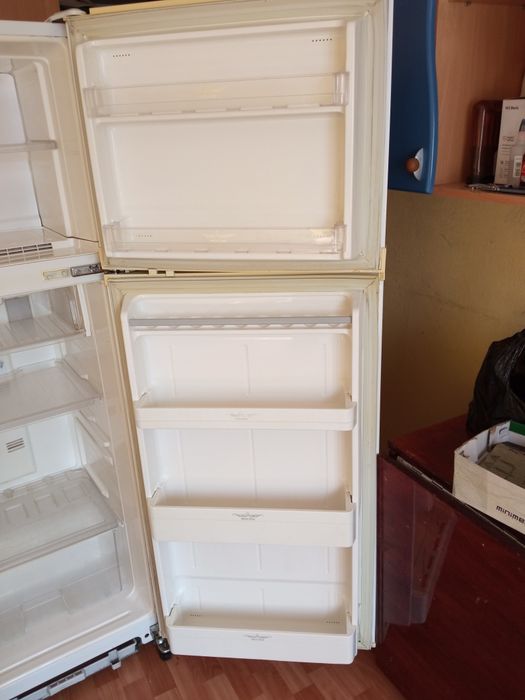 Холодильник AFTRON