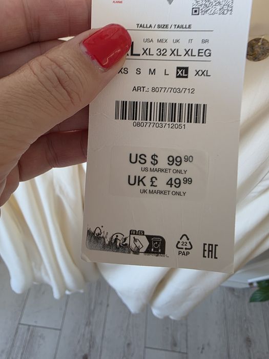 Zara нова рокля с етикет, размер Л