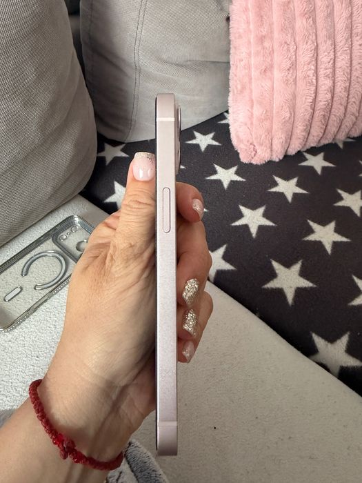 iPhone 13- pink