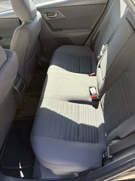 -- Toyota Auris Hybrid  2016 --