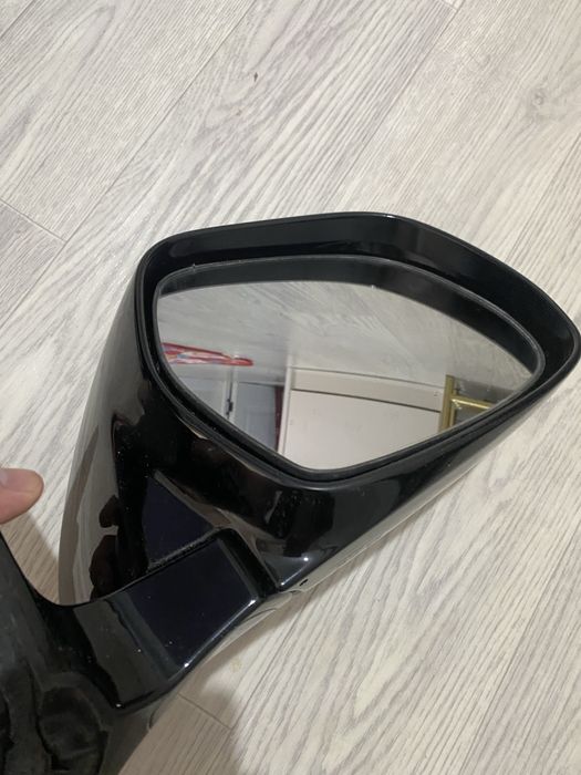Зеркало заднего вида