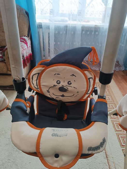 Продаю качелю детскую