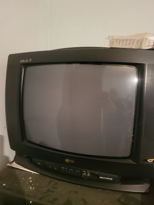 Продам телевизор бу