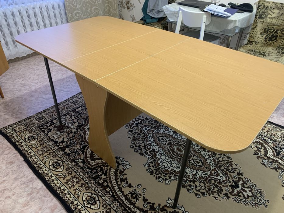 Продам стол книжка