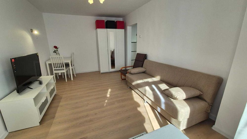 Închiriez apartament decomandat cu 2 camere, în zona Tei din București