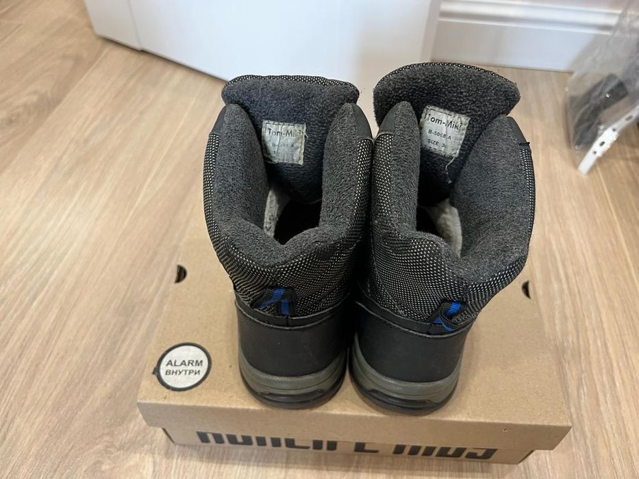 Зимние ботинки на мальчика р.36