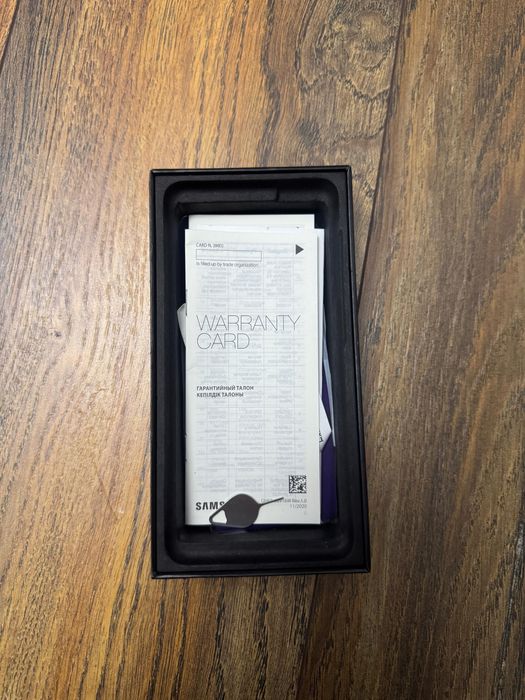 Продам телефон samsung galaxy s21