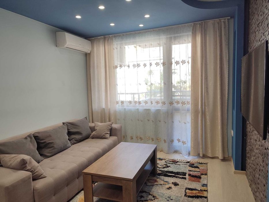 Дава се под наем Тристаен апартамент в Пловдив, Кючук Париж - 85 кв.м за 612 € - Снимка #4