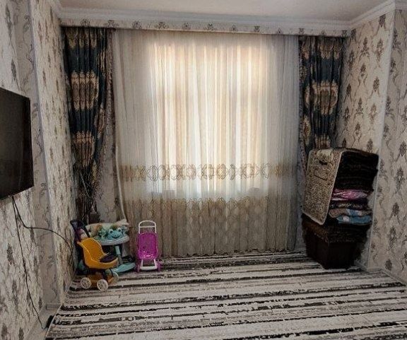 Sirdaryo viloyati Guliston shaxar  Yangi bozor
