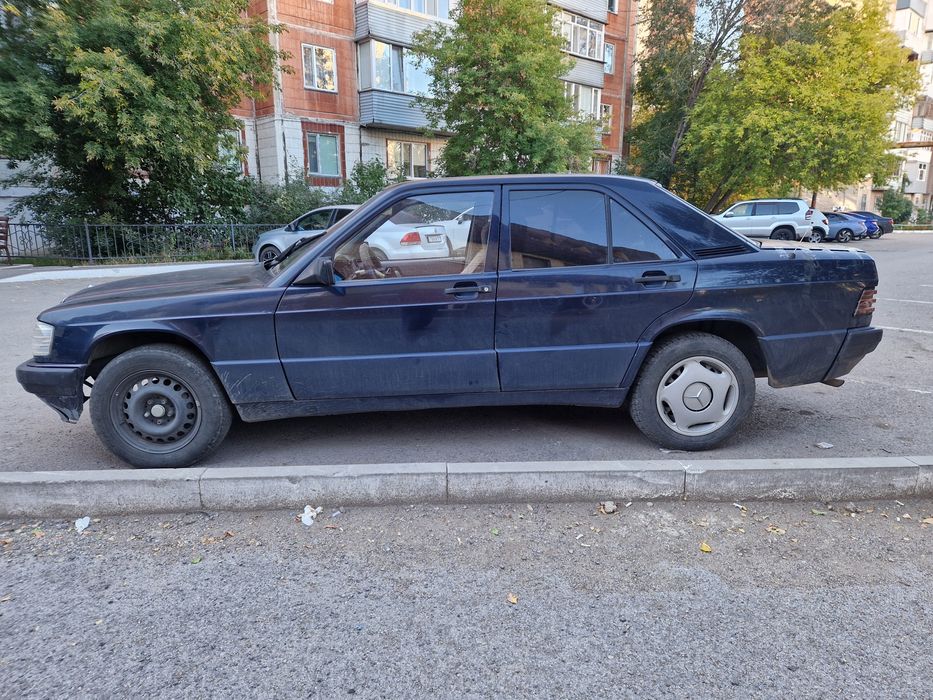 Мерседес Бенз 190