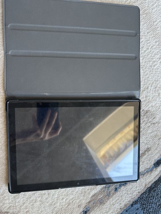 planshet qora rangda dryarli ishlatilmagan