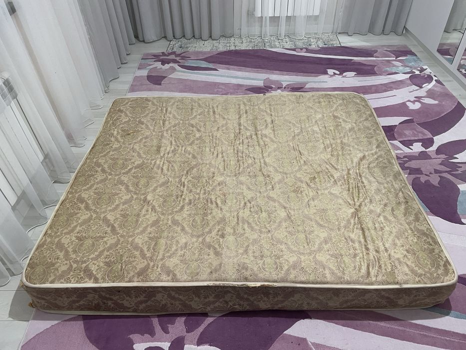 Матрас в хорошем состояний