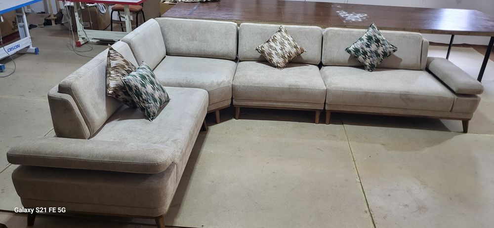 Мягкая мебель ZERO  уголок  размер 2.60 ×3.50