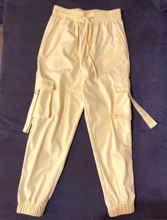 Дамски панталон Sinsay и New Yorker