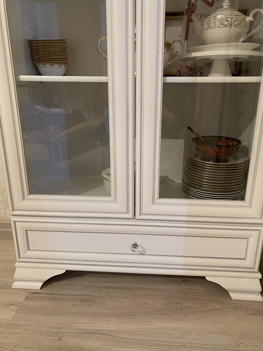 Продам сервант и комод под телевизор