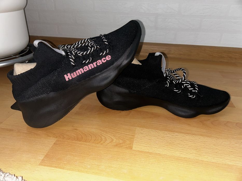 Adidas humanrace 44
