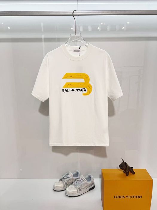 тениски balenciaga обърсайз