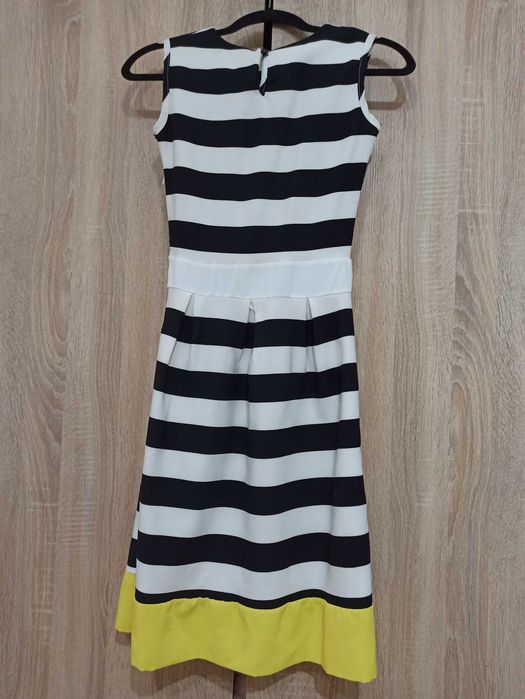 Rochie de zi, XS/34, dungi, alb negru