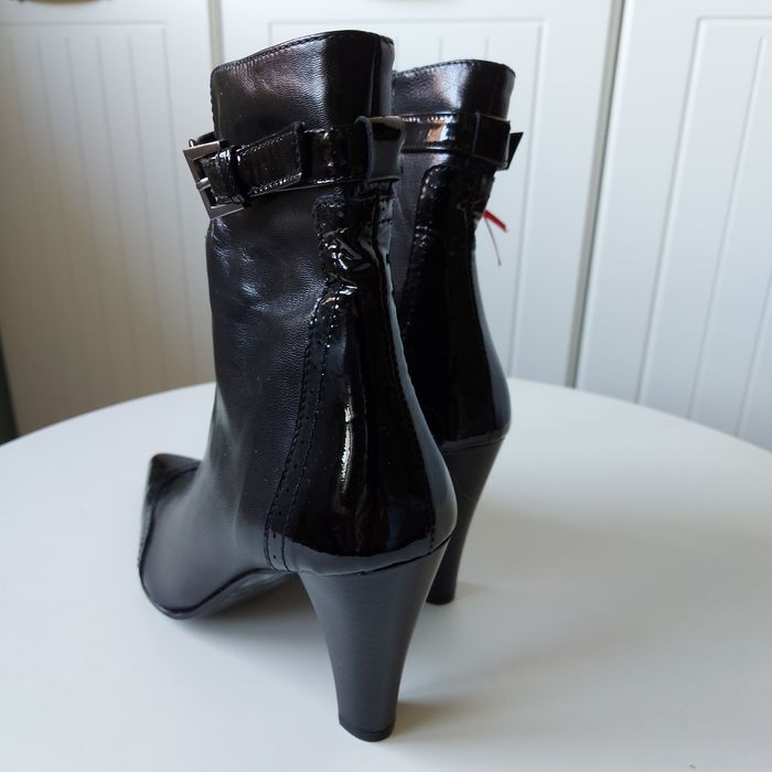 Италиански  боти от естествена кожа.