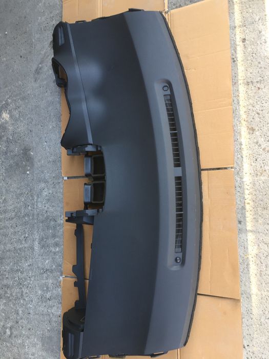 Plansa de Bord cu Airbag Toyota Auris 2007-2012. Volan stinga.