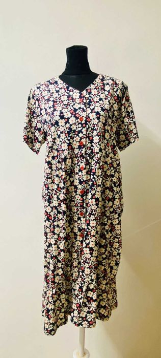 Продам женские платья