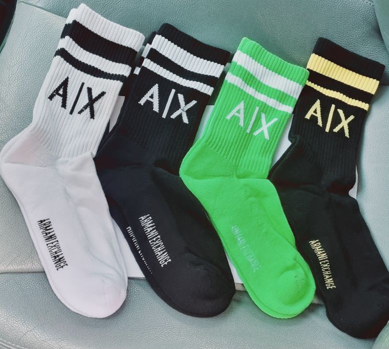 Продавам спортни чорапи армани