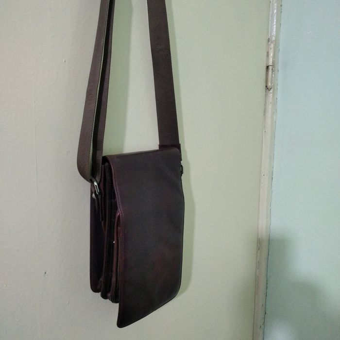 Продам кожаные сумки.