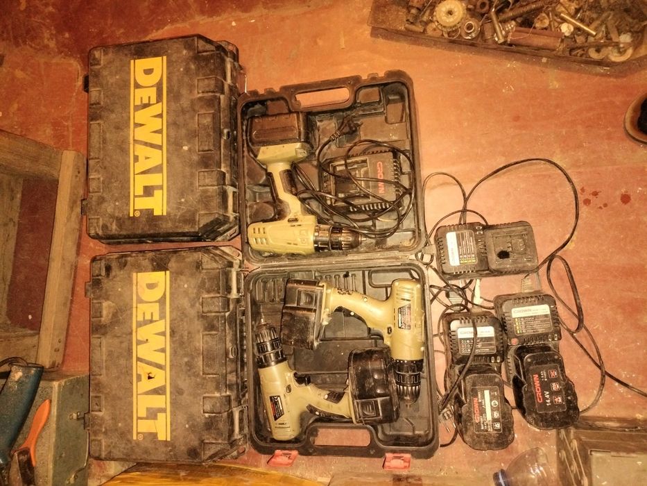 Шуруповерт  CROMN DeWalt