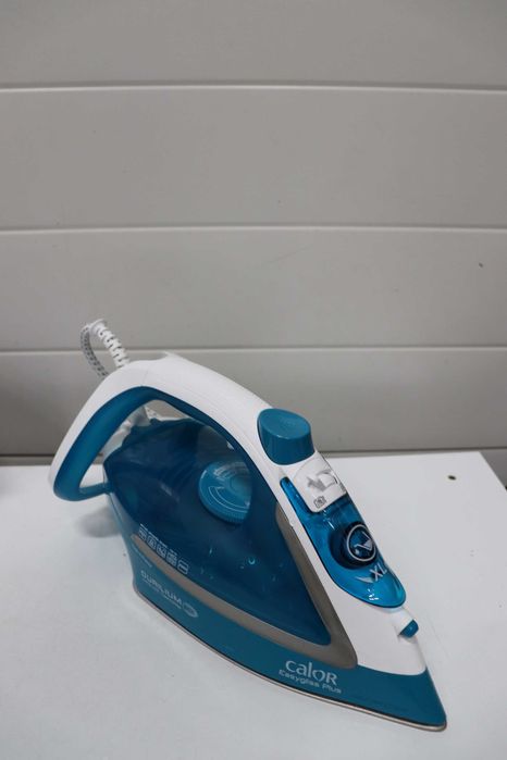 Ютия Calor FV5715C0, 2400W, лек ДЕФЕКТ