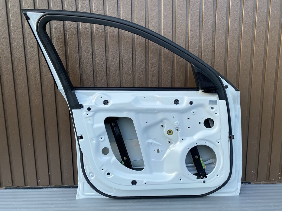 Usa st fata Audi A4 B8 Facelift cod de culoare LS9R 2012-2015