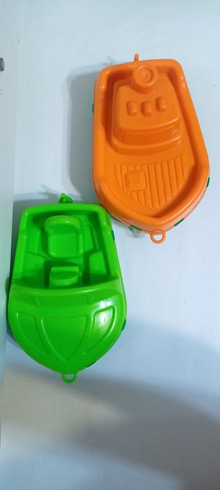 Лодка, кораблик для купания