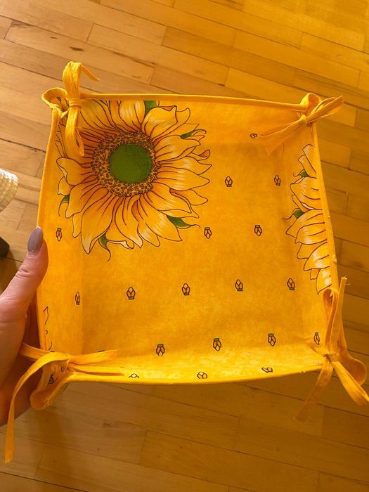 Cos de paine sau fructe